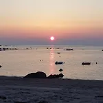 Les Pieds Dans L'eau - Vicq-mer * Cosqueville