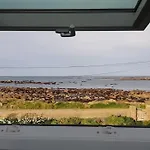 Les Pieds Dans L'eau - Vicq-mer Cosqueville