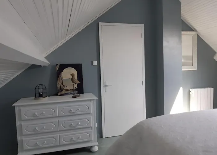 Les Pieds Dans L'eau - Vicq-mer * Cosqueville