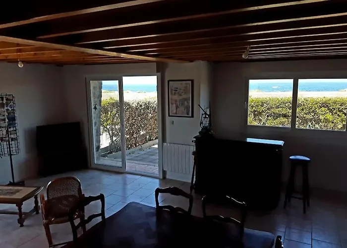 Les Pieds Dans L'eau - Vicq-mer * Cosqueville