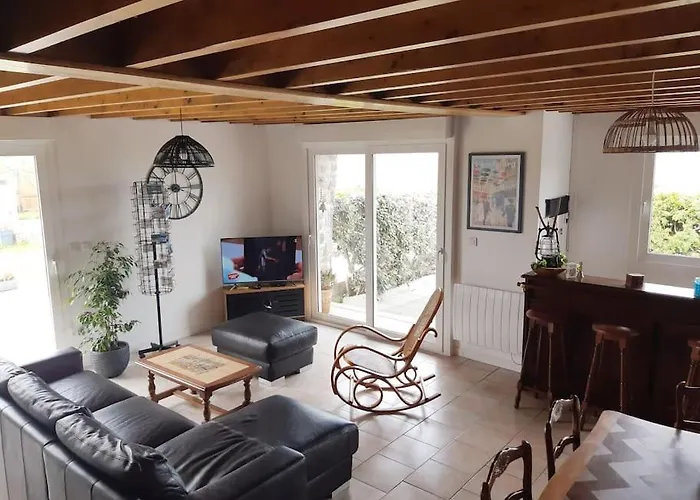 Les Pieds Dans L'eau - Vicq-mer * Cosqueville